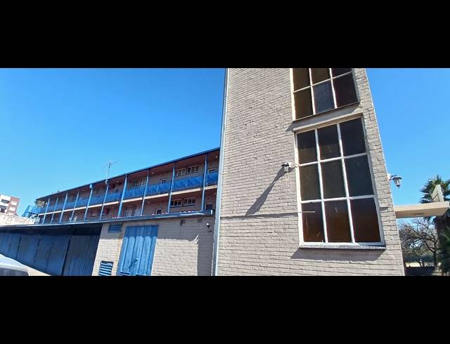 2 BEDROOM APARTMENT FOR SALE IN VEREENIGING CENTRAL